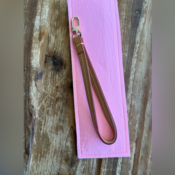 Honey Vachetta leather strap - Picture 2 of 2